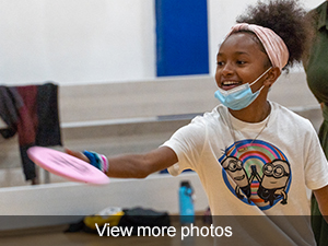 View more photos of 5th-8th grade students playing disc golf